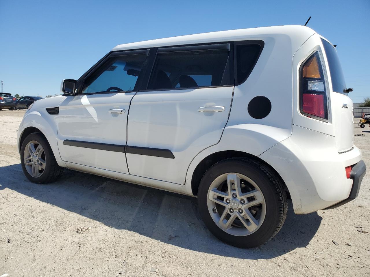 2011 Kia Soul - Image 2