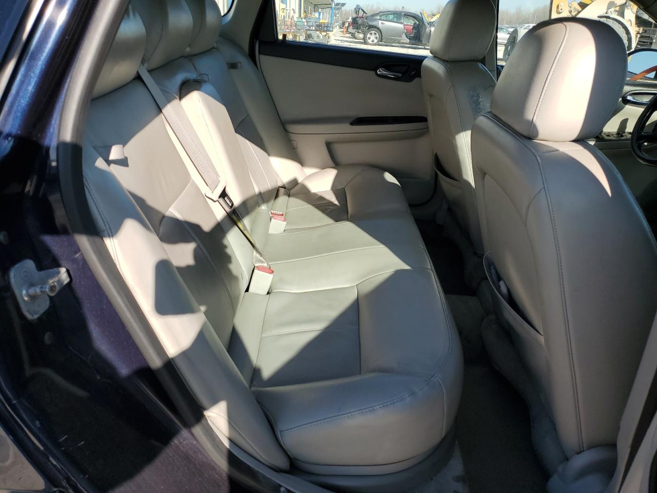 2008 Chevrolet Impala - Image 10