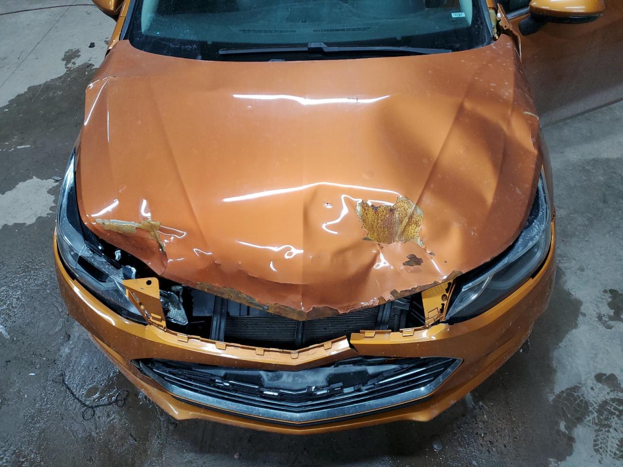 2017 Chevrolet Cruze - Image 12