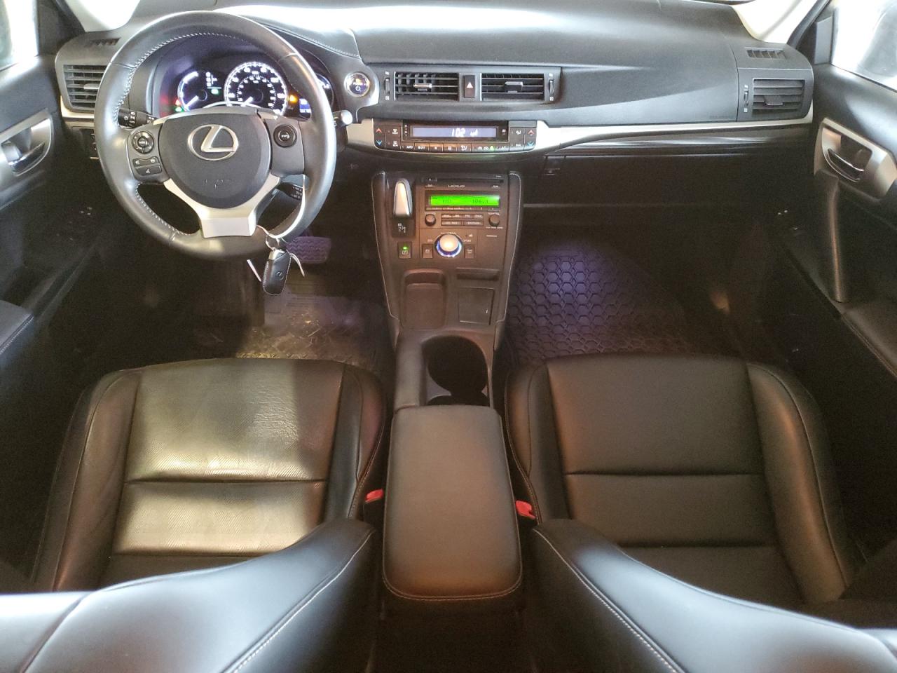 2015 Lexus CT - Image 8