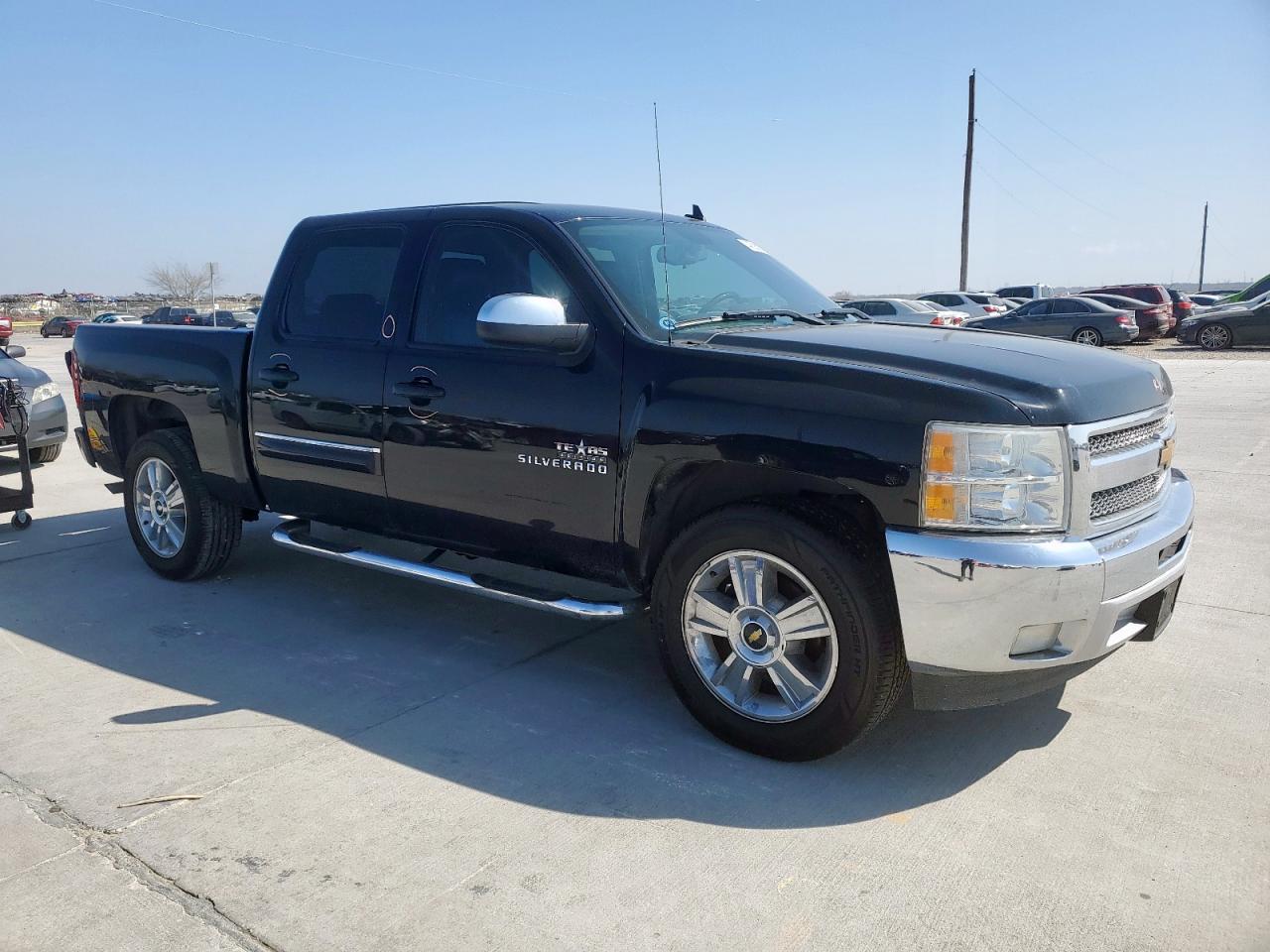 2012 Chevrolet Silverado - Image 4