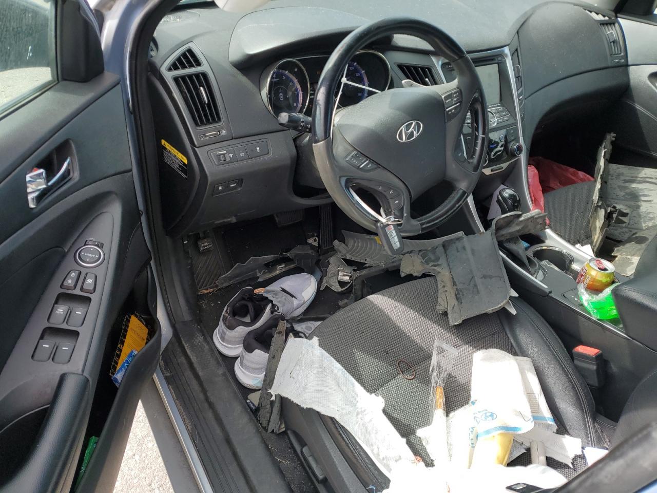 2013 Hyundai Sonata - Image 8