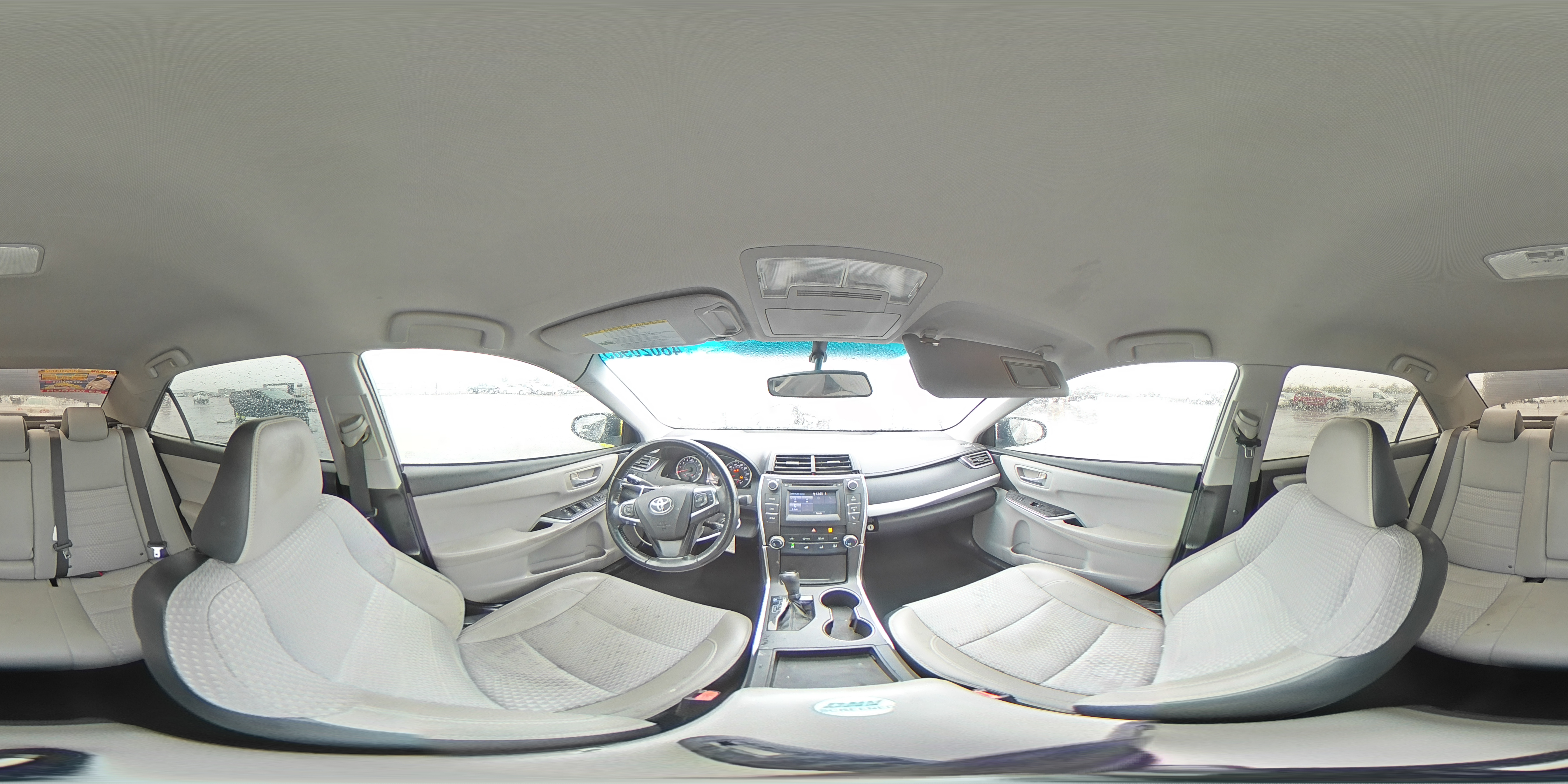 2015 Toyota Camry - Image 12