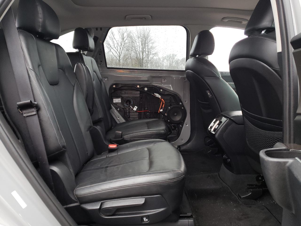 2022 Kia Sorento - Image 11