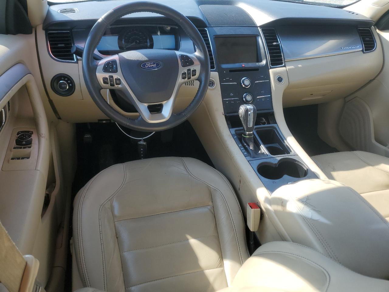 2019 Ford Taurus - Image 8