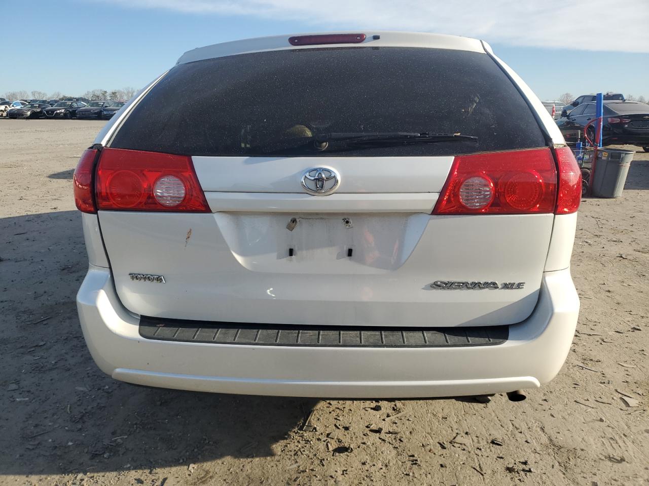 2008 Toyota Sienna - Image 6