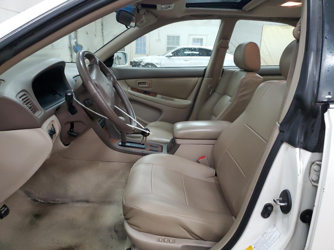 1999 Lexus ES - Image 7