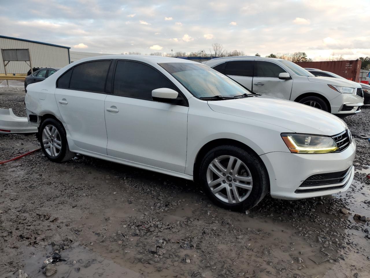 2018 Volkswagen Jetta - Image 4