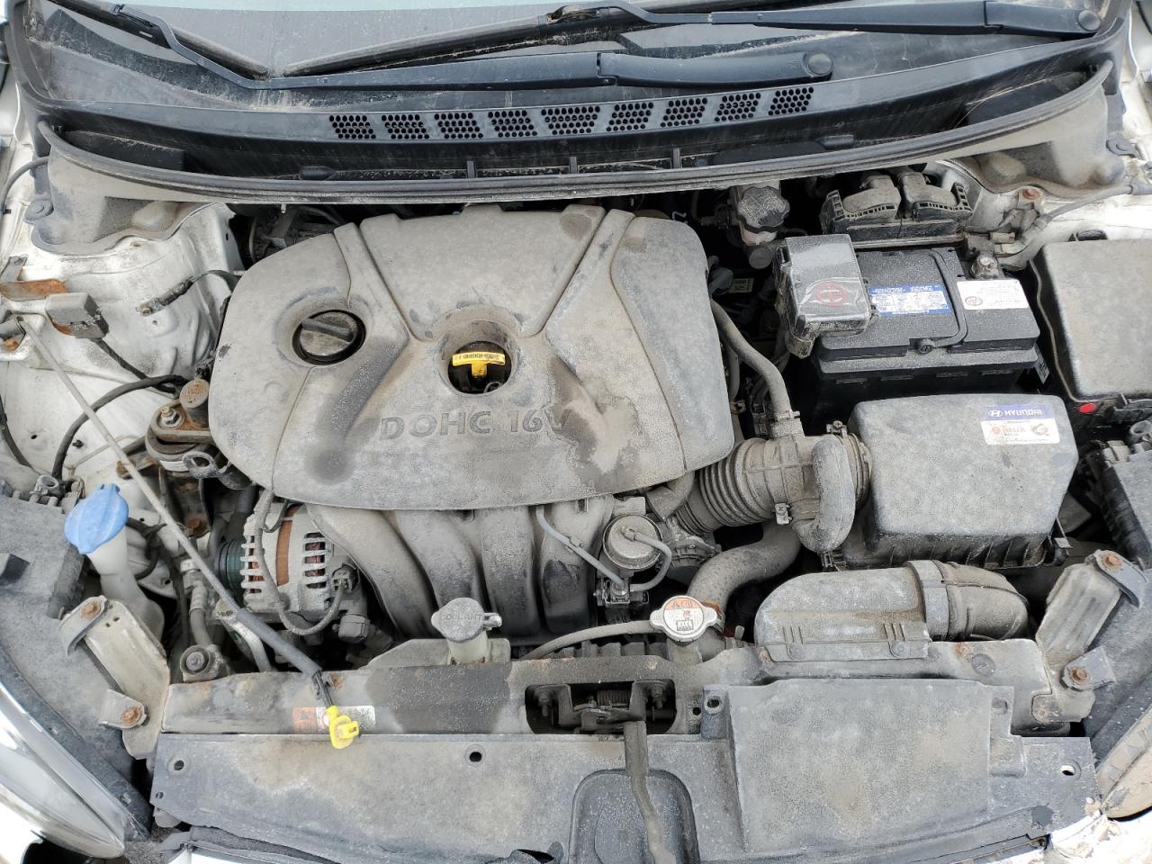 2016 Hyundai Elantra - Image 11