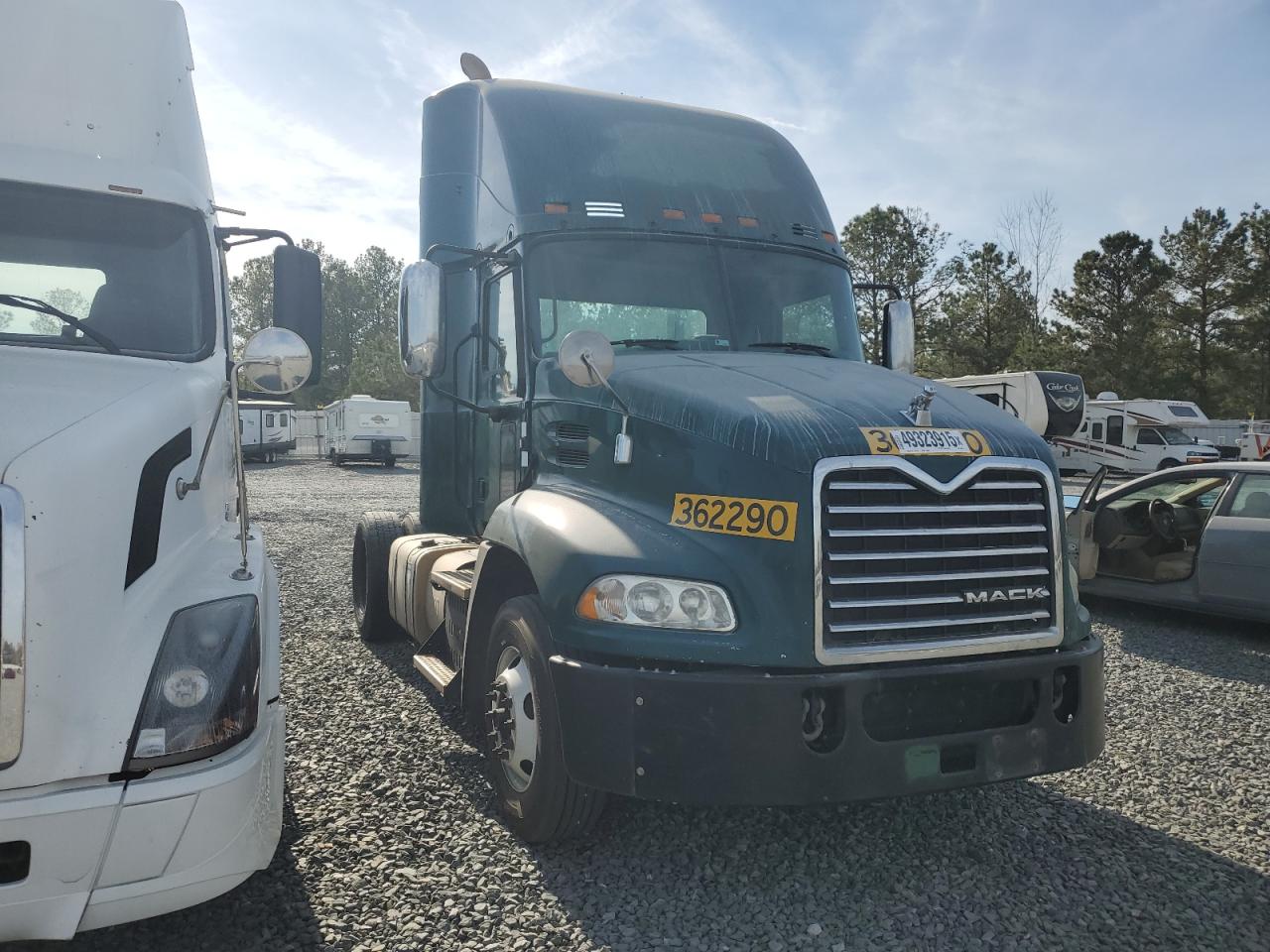 2017 Mack Cxu600 Semi Truck for Sale in Byron, GA - Normal Wear