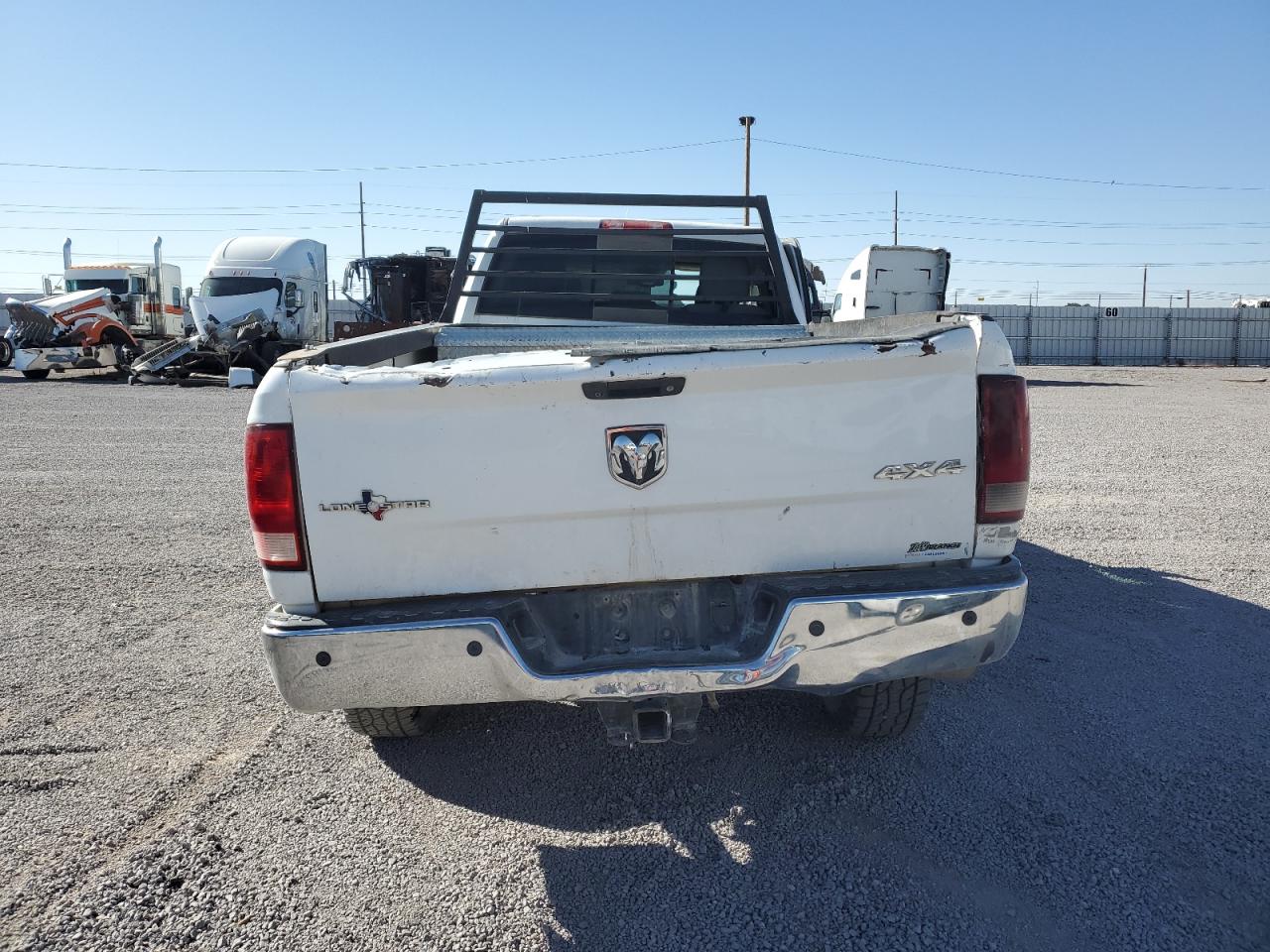 2015 RAM 3500 - Image 6