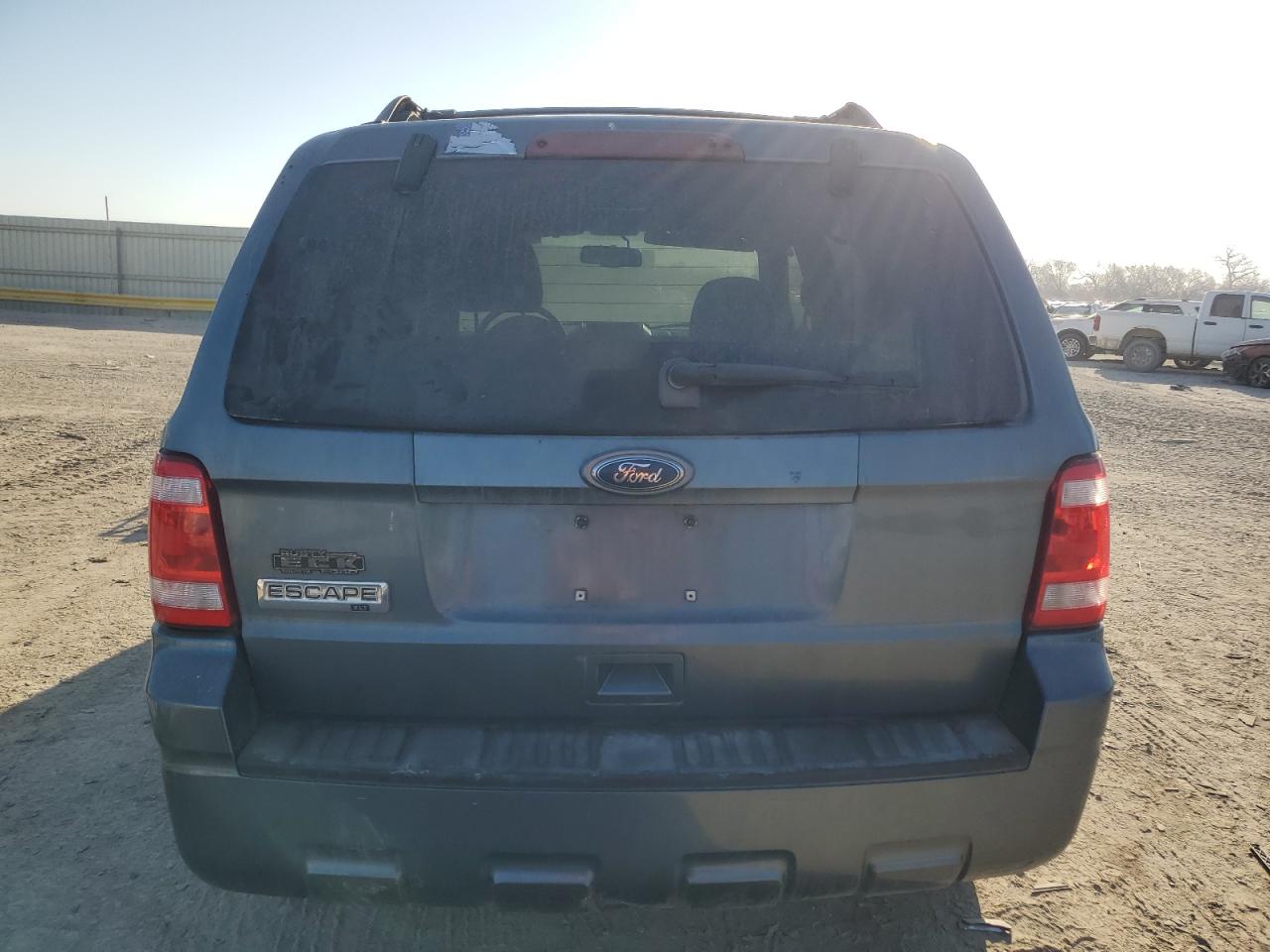 2010 Ford Escape - Image 6