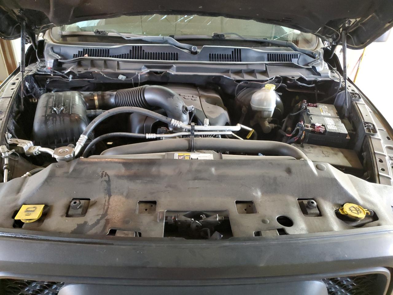 2016 RAM 1500 - Image 12