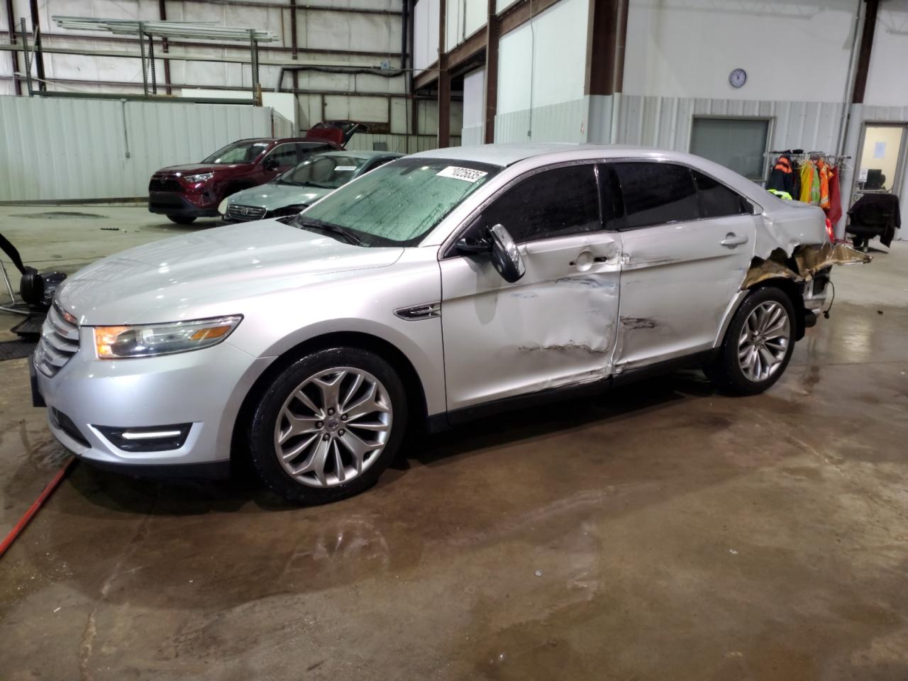 2014 Ford Taurus - Image 1