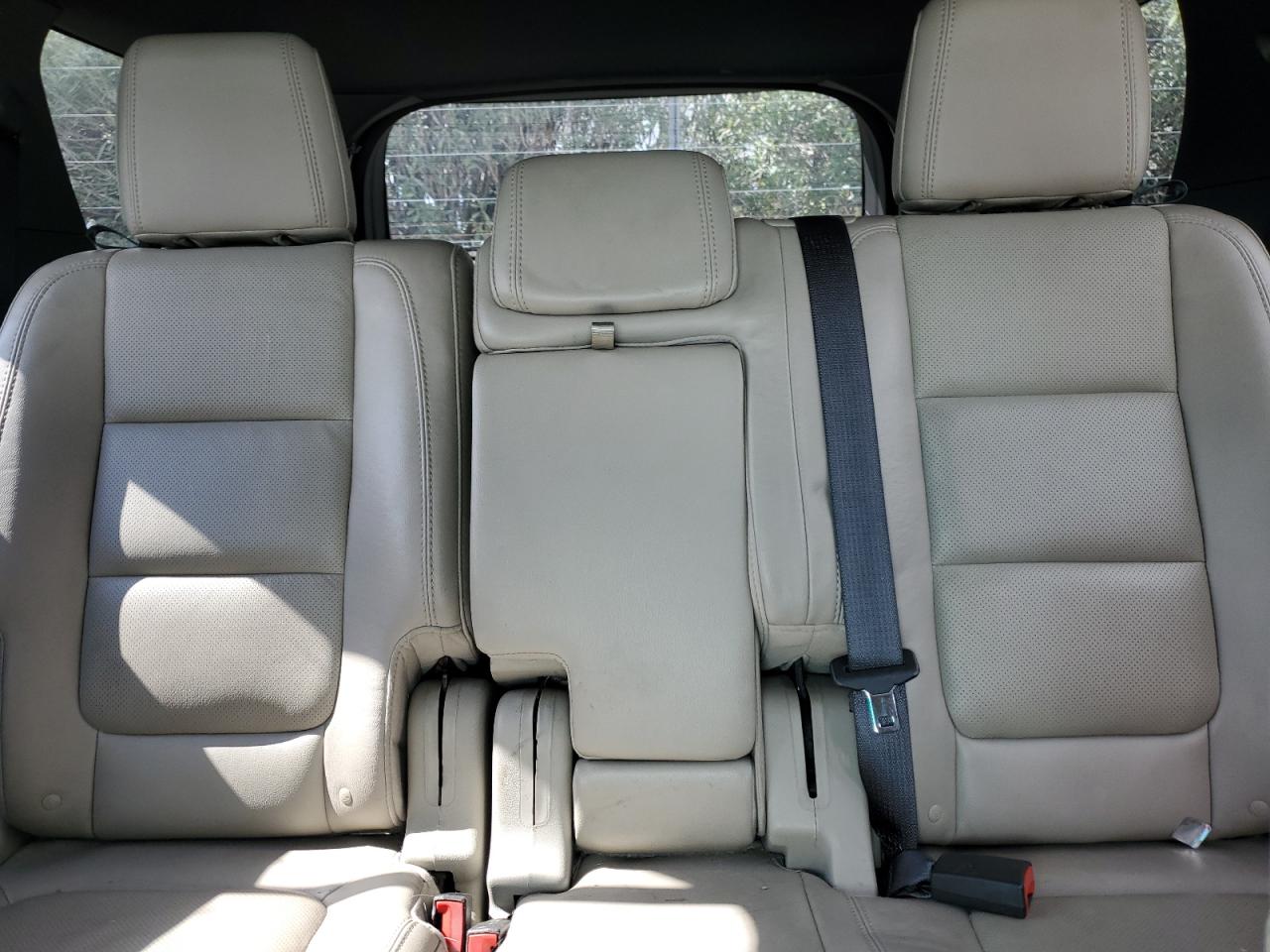 2014 Ford Explorer - Image 10