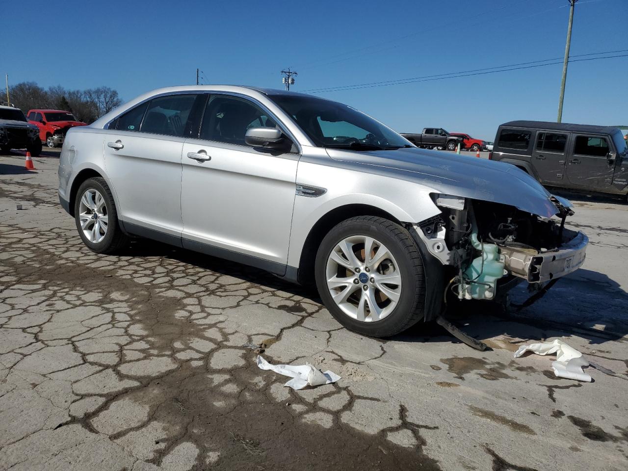 2010 Ford Taurus - Image 4