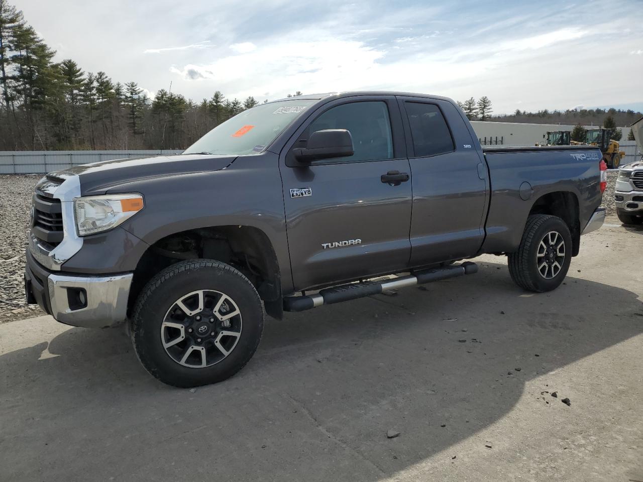 2014 Toyota Tundra Double Cab Sr იყიდება Windham-ში, ME - Vandalism