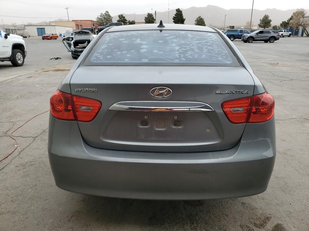 2010 Hyundai Elantra - Image 6
