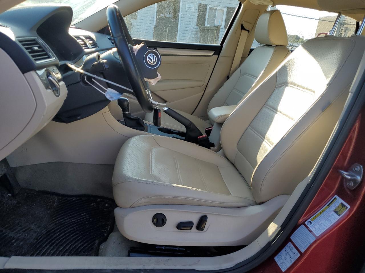 2015 Volkswagen Passat - Image 7