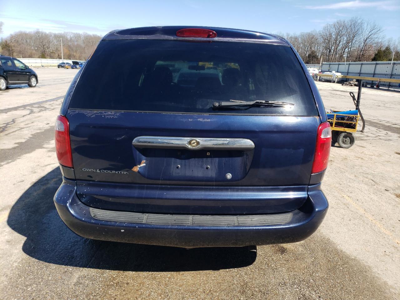 2006 Chrysler Town & Country - Image 6