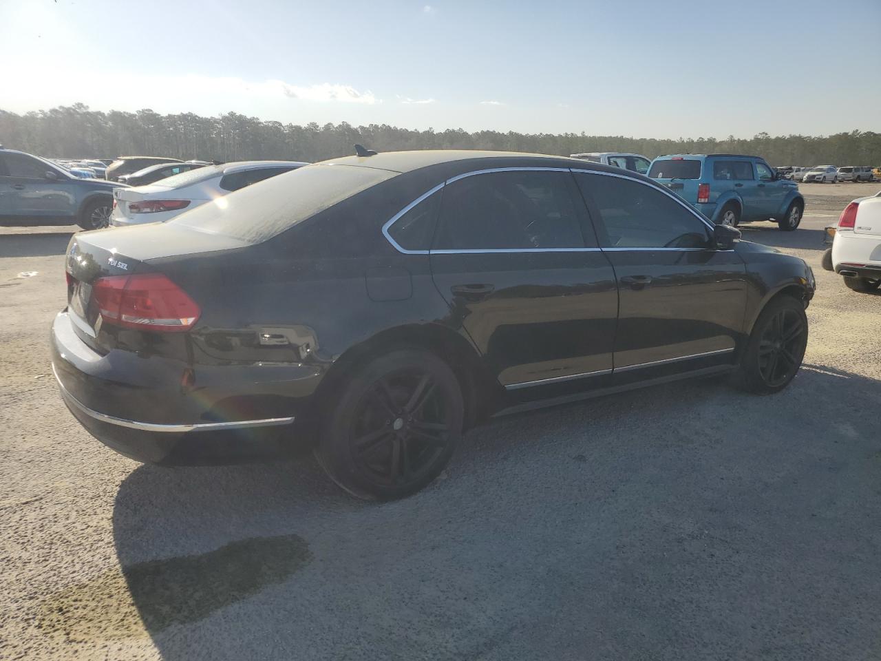 2014 Volkswagen Passat - Image 3