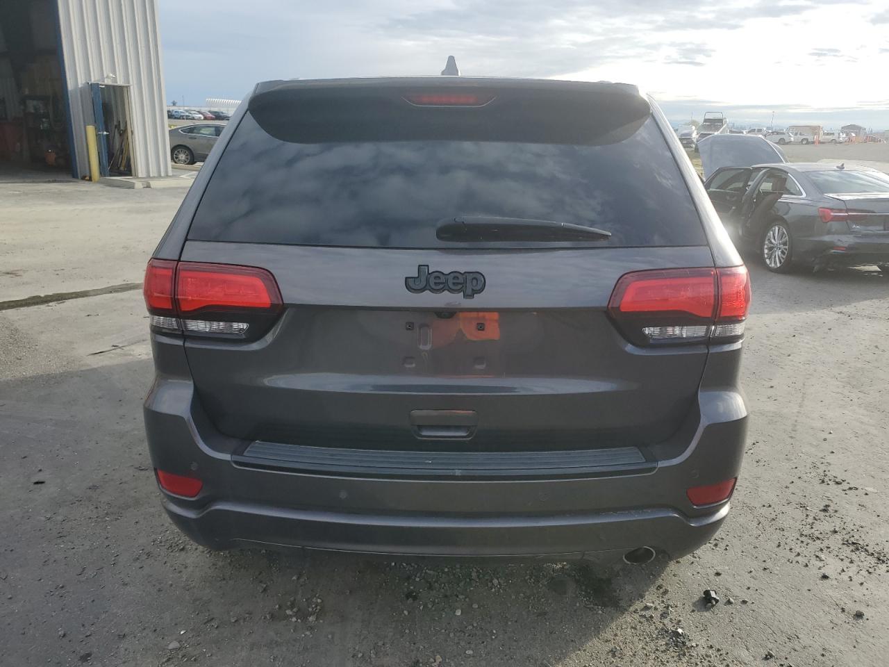 2018 Jeep Grand Cherokee Laredo VIN: 1C4RJEAG0JC430575 Lot: 50098805