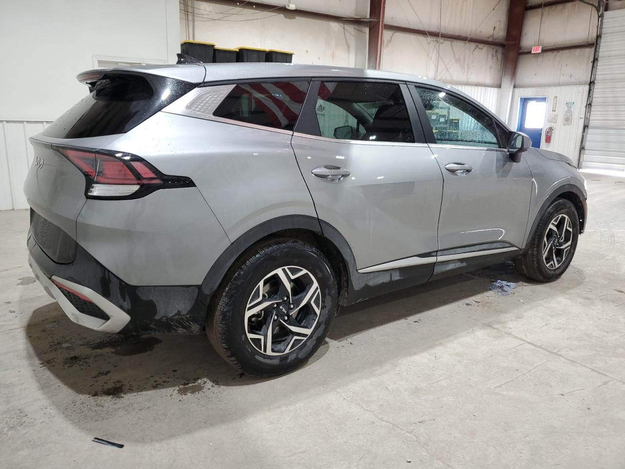 2024 Kia Sportage - Image 3
