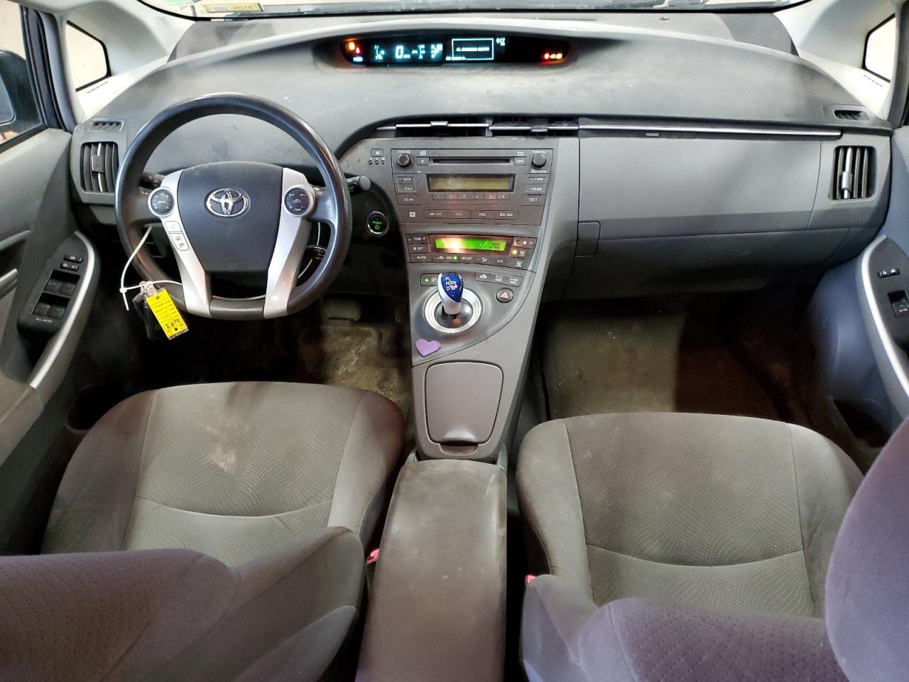 2011 Toyota Prius - Image 8