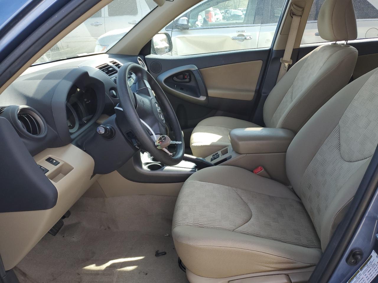 2010 Toyota RAV 4 - Image 7