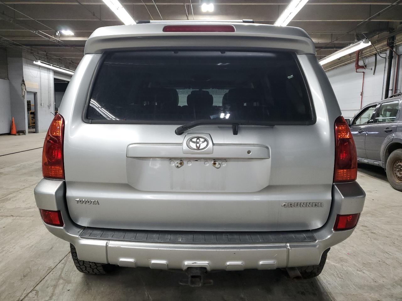 2005 Toyota 4Runner - Image 6