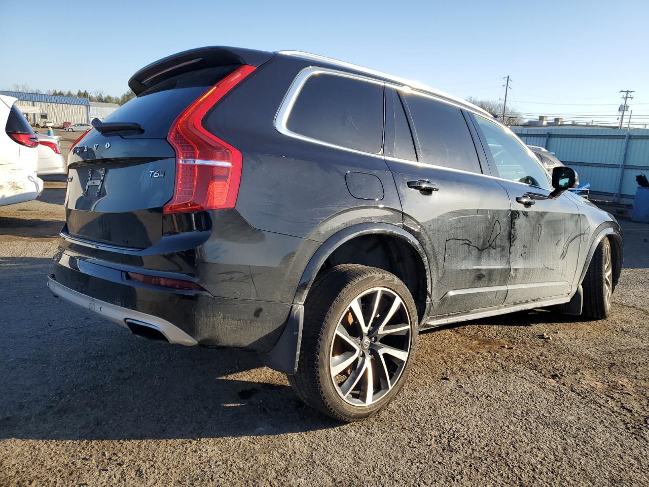 2021 Volvo XC90 - Image 3