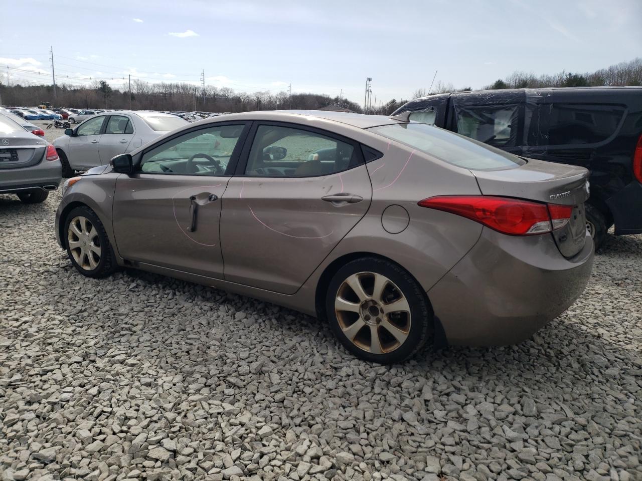 2012 Hyundai Elantra - Image 2