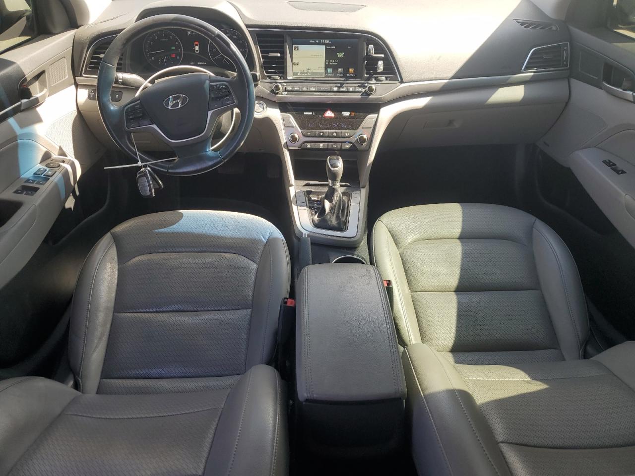 2017 Hyundai Elantra - Image 8