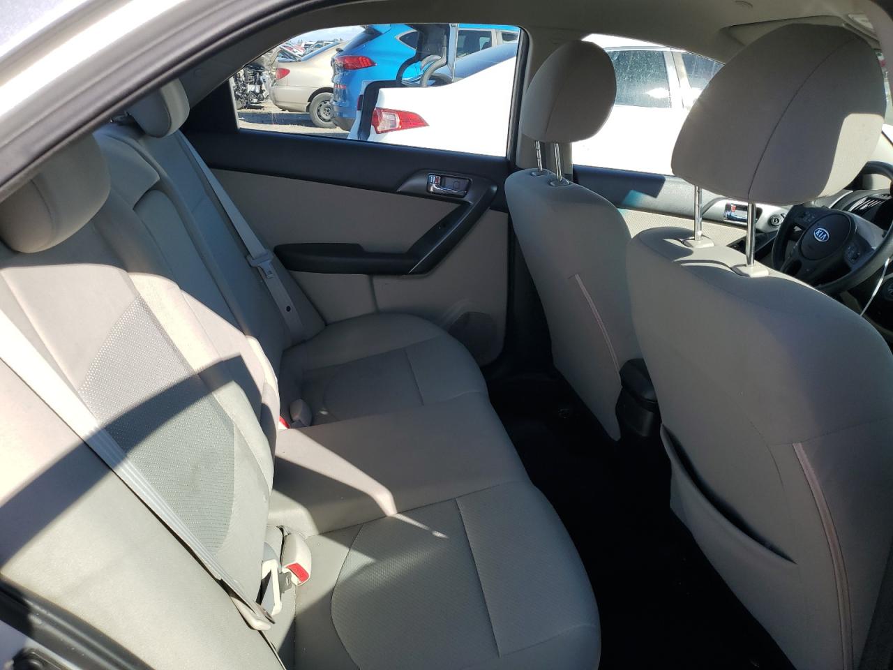 2013 Kia Forte - Image 10