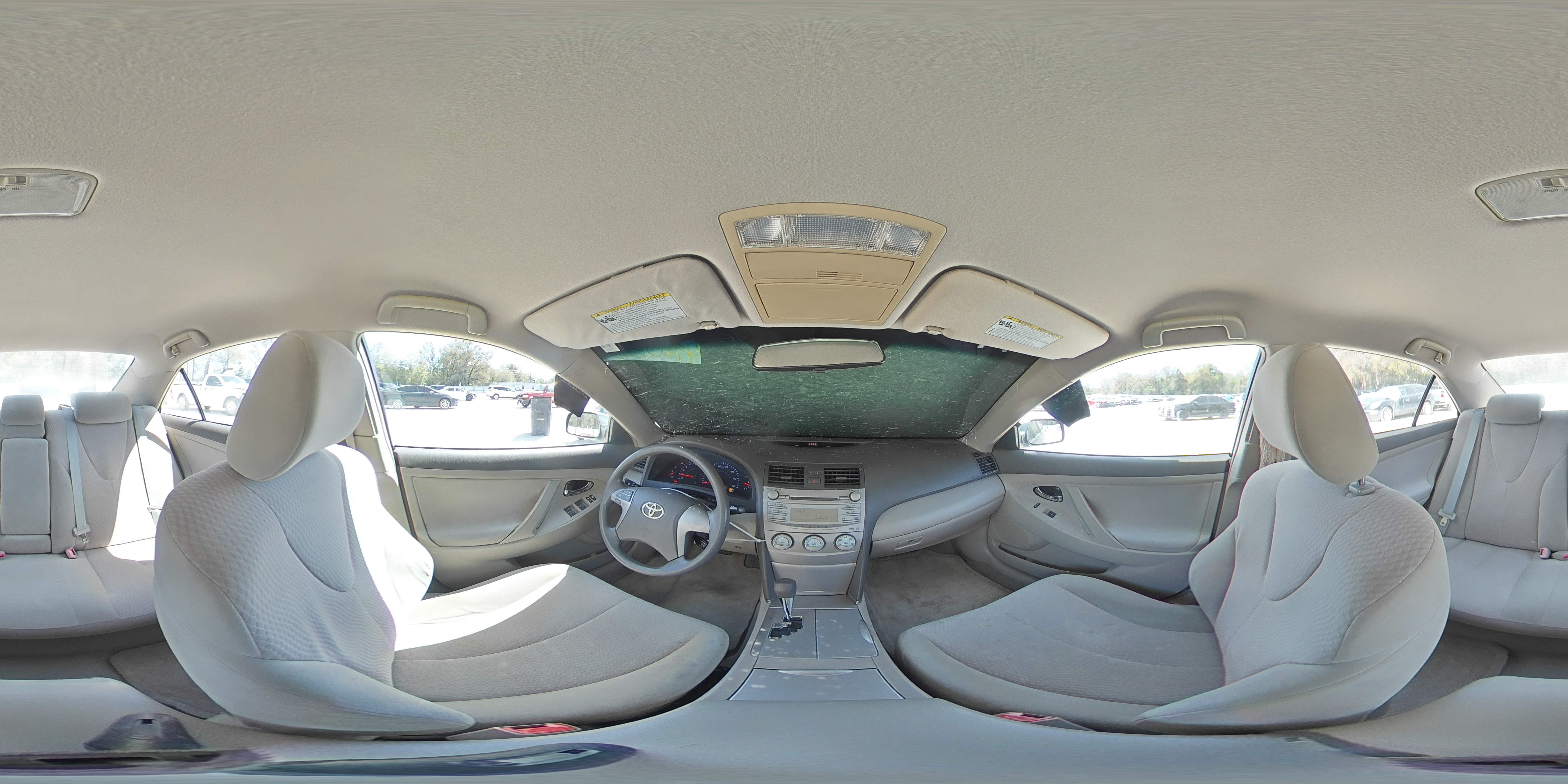 2010 Toyota Camry - Image 13