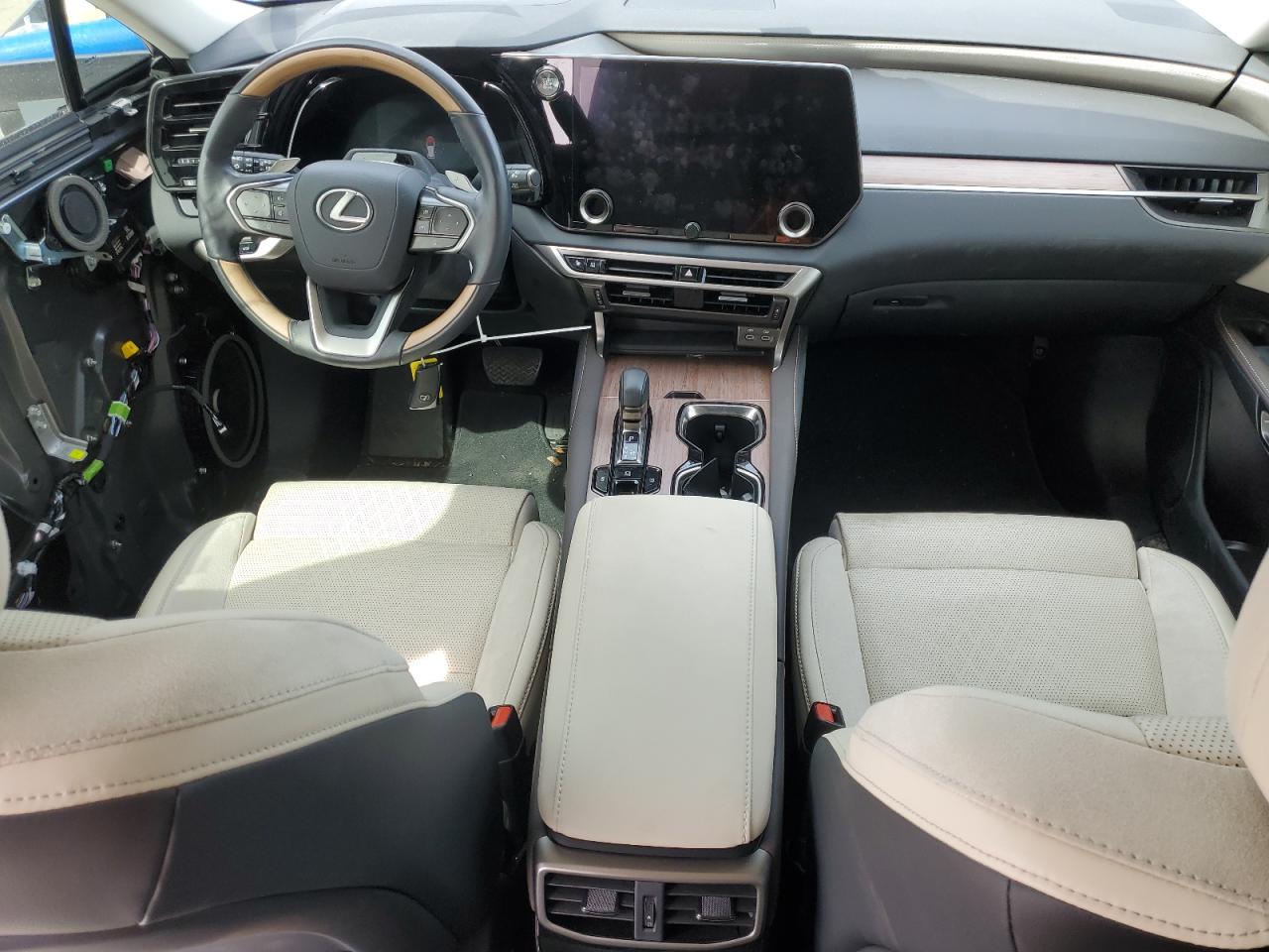 2024 Lexus RX - Image 8