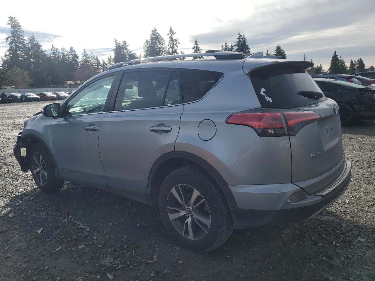 2018 Toyota RAV 4 - Image 2