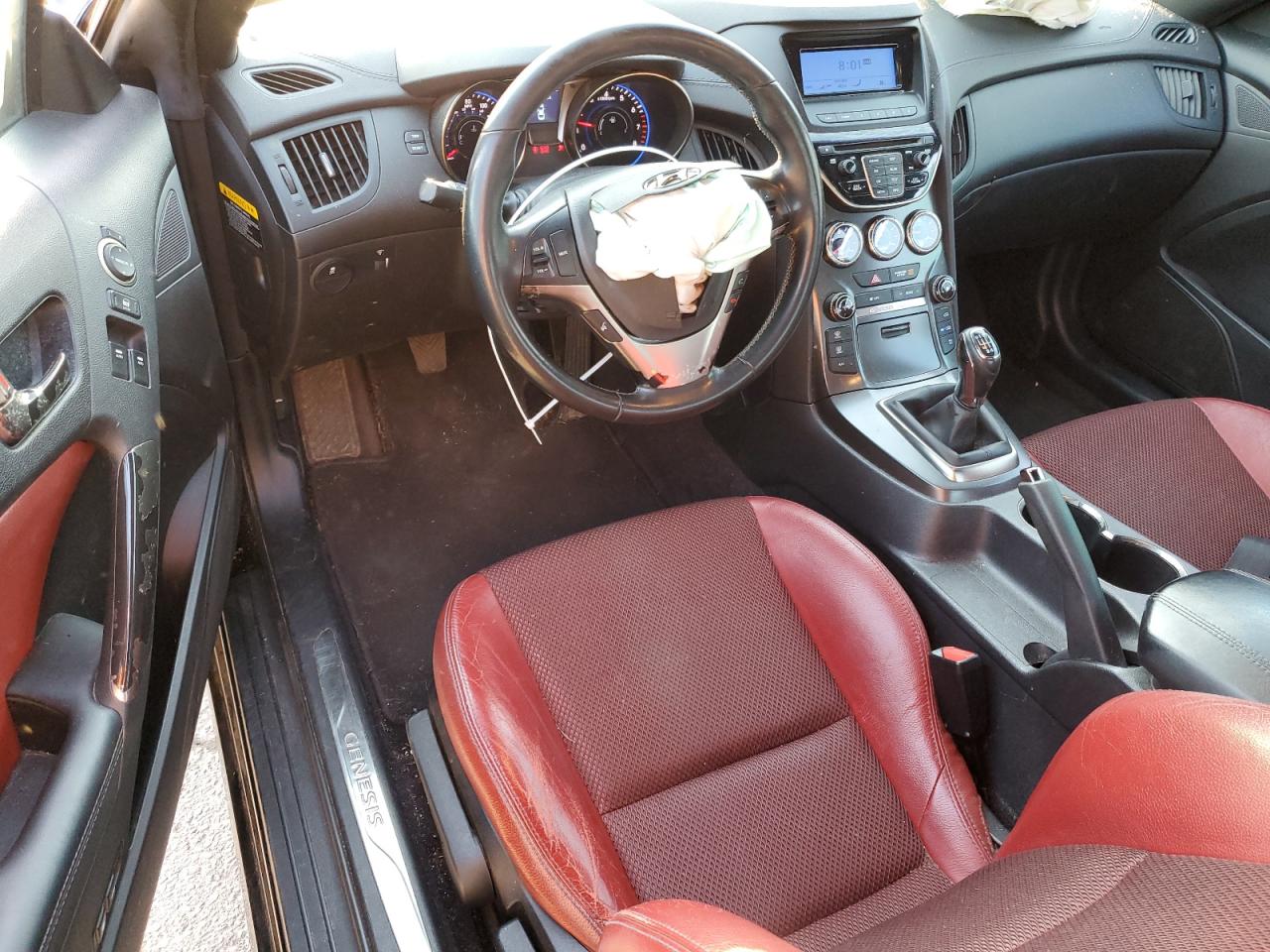 2013 Hyundai Genesis - Image 8