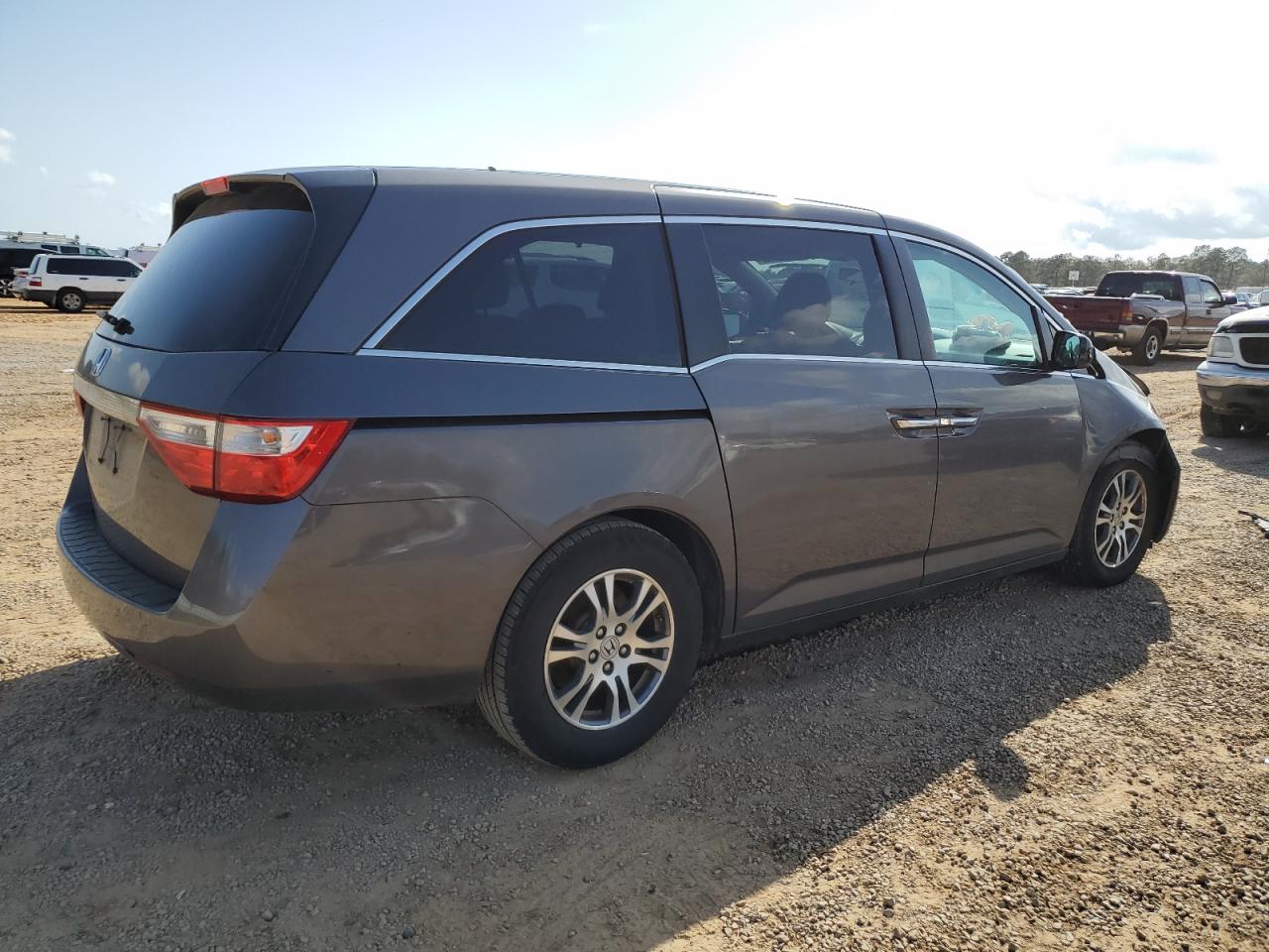 2012 Honda Odyssey - Image 3