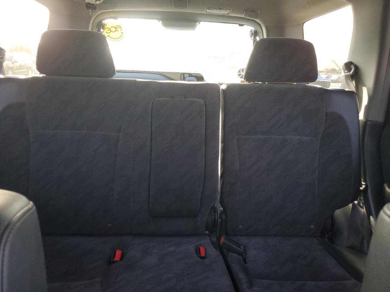 2003 Honda CR-V - Image 10