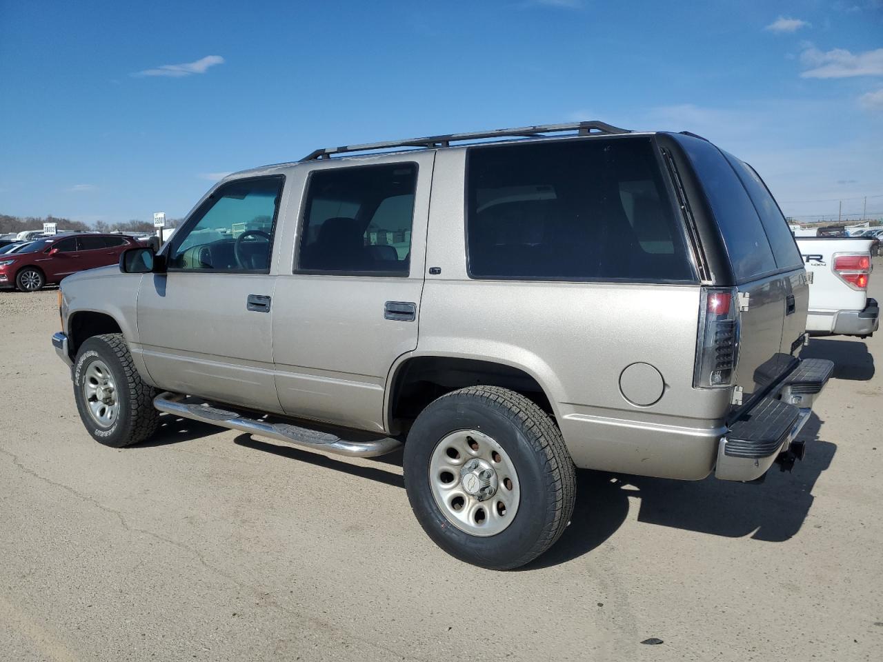 1999 Chevrolet Tahoe - Image 2