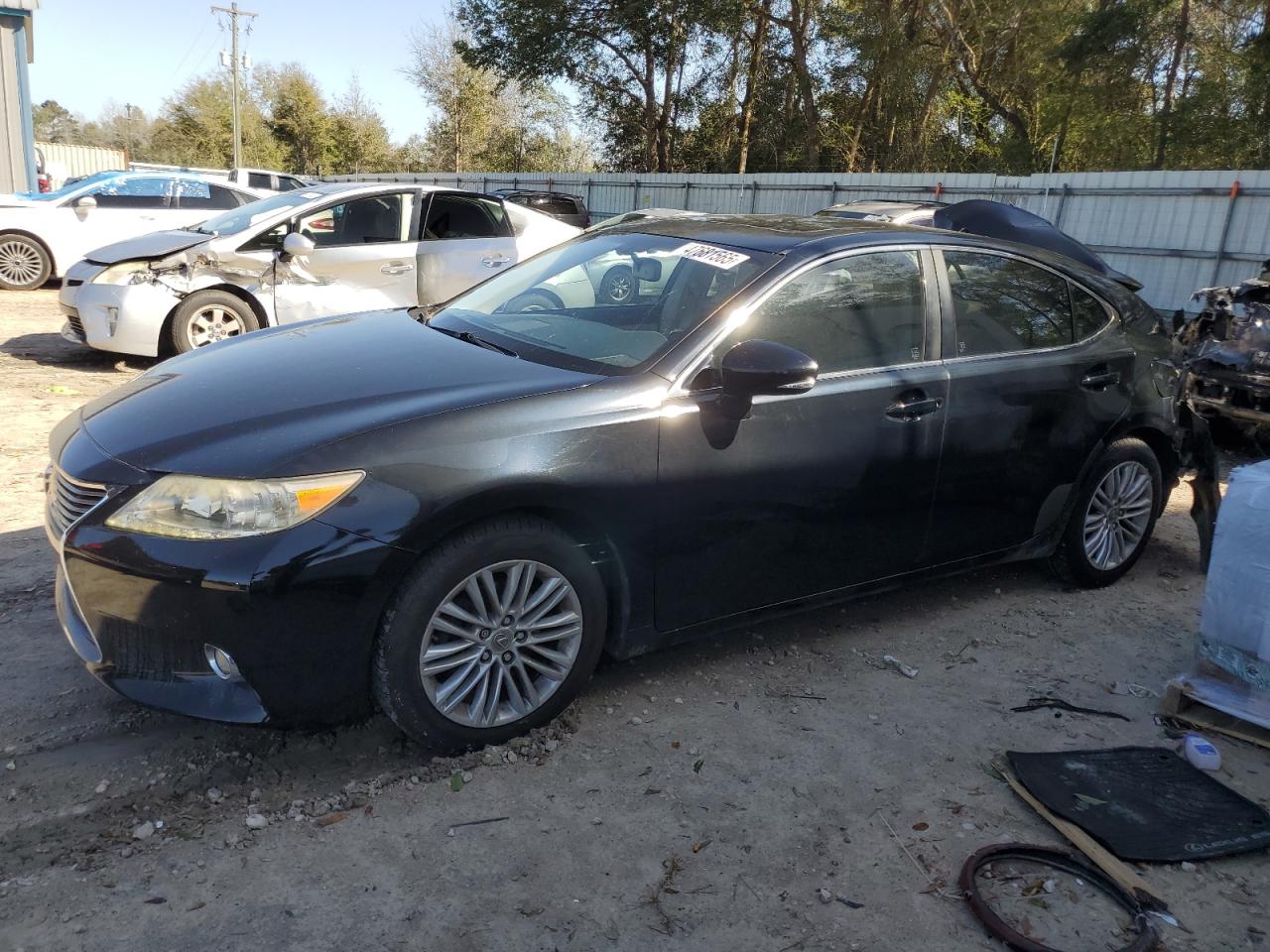 2014 Lexus ES - Image 1