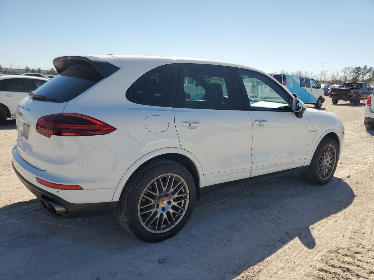 2017 Porsche Cayenne - Image 3