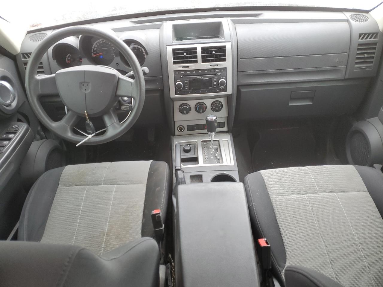 2008 Dodge Nitro - Image 8
