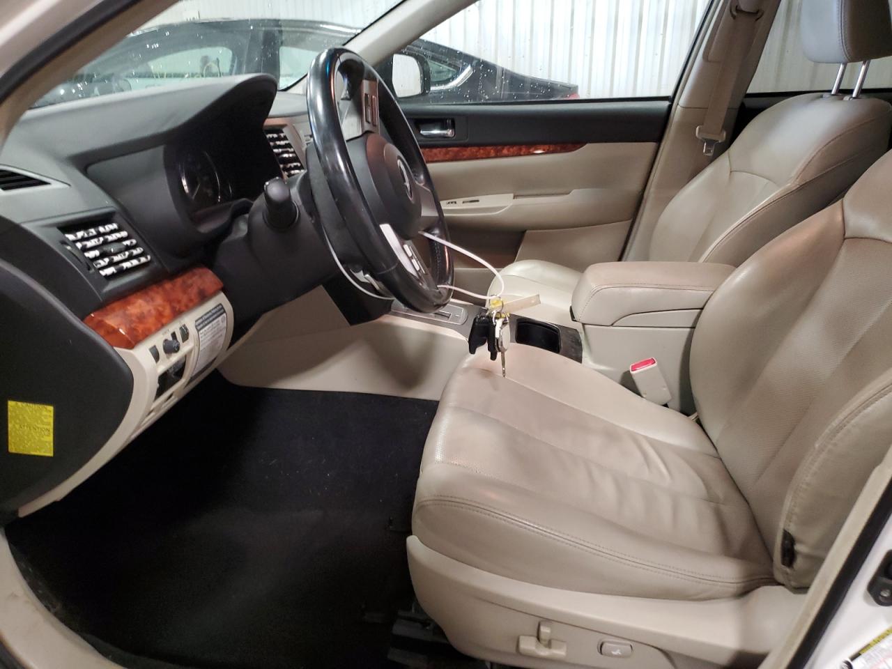 2011 Subaru Outback - Image 7
