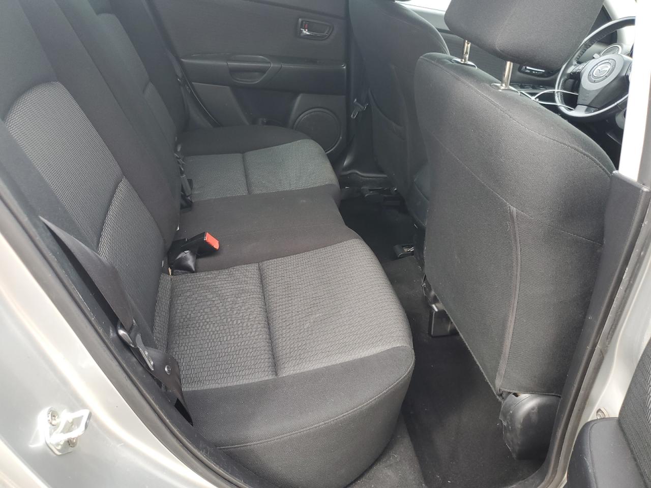 2009 Mazda 3 - Image 11
