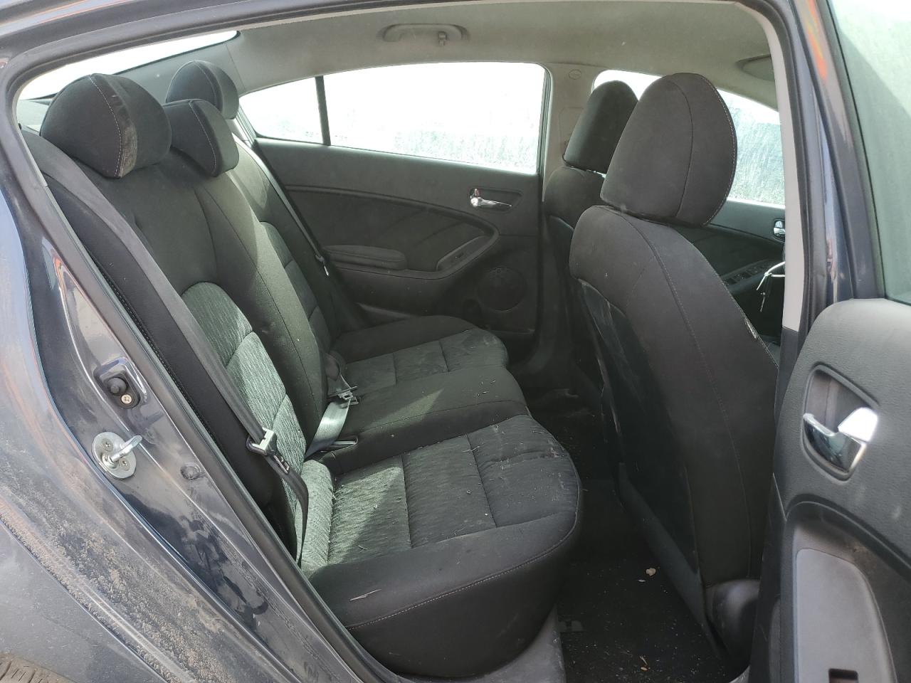 2016 Kia Forte - Image 10