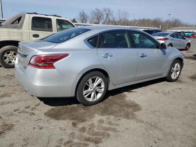 Sedans NISSAN ALTIMA 2013 Srebrny