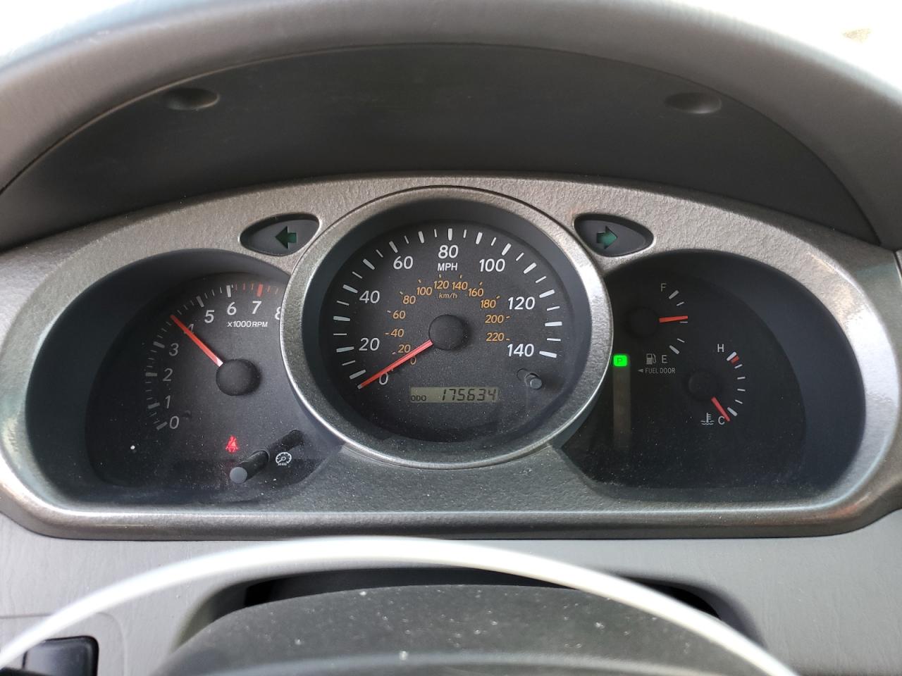 2002 Toyota Highlander - Image 9