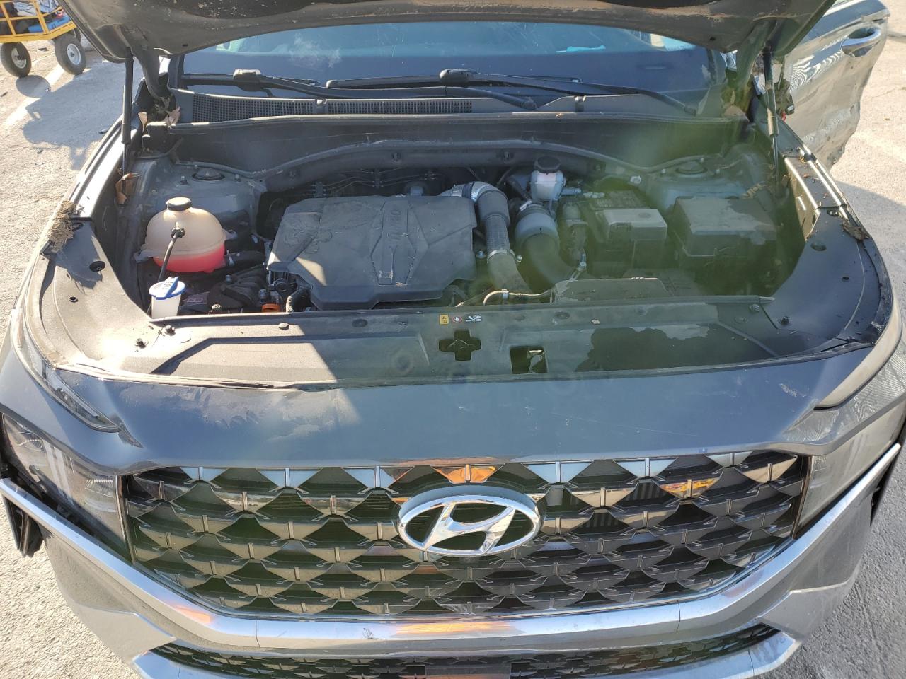 2021 Hyundai Santa Fe - Image 13